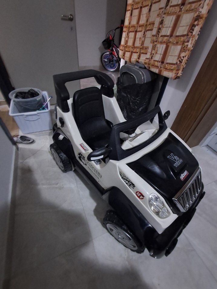 Beyaz Turbo Elektrikli Çocuk Arabası - Görsel 3