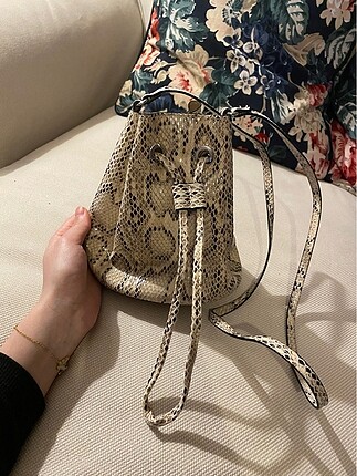 H&M çanta