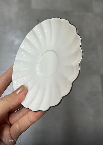 Beyaz Modern Klasik Tabak