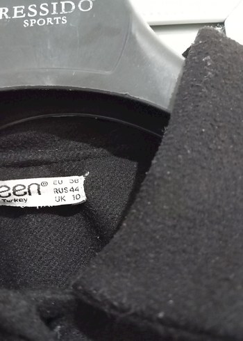 Uzun Siyah Düğmeli Kadın Kaban - Görsel 9