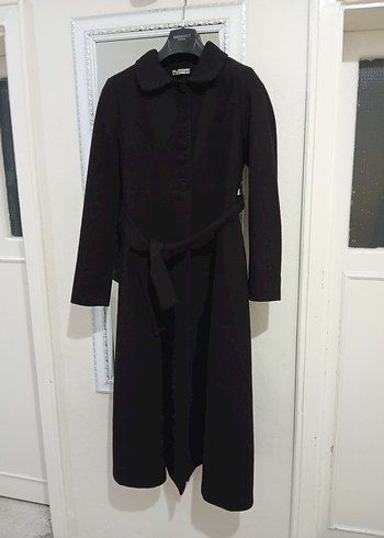 Uzun Siyah Düğmeli Kadın Kaban - Görsel 11