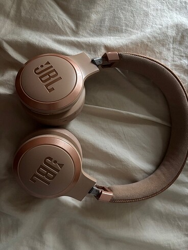 JBL Live 670 kulaklık