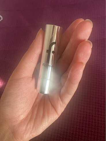 Beden Sheer up lipstick 018 numara Flormar ruj