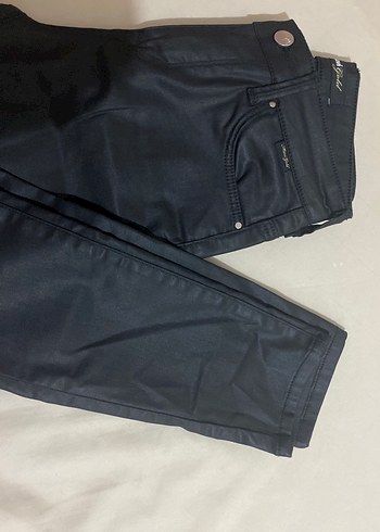 Düğmeli Siyah Deri mumlu Kadın Jean 24/27 - Görsel 3