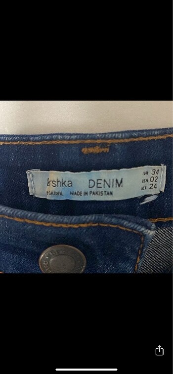 34 Beden lacivert Renk Bershka Jean Şort