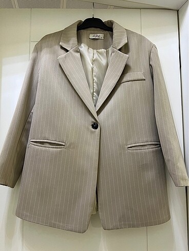 Bej çizgili blazer ceket