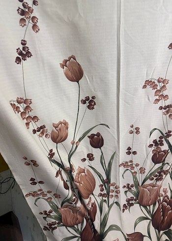 Kahverengi Çiçek Desenli Perde - Görsel 3
