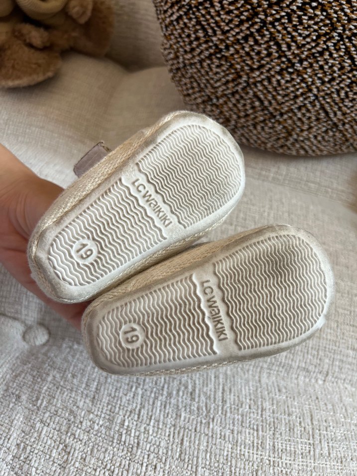 Kız Çocuk Bej Kürklü Yün Terlik - Görsel 4