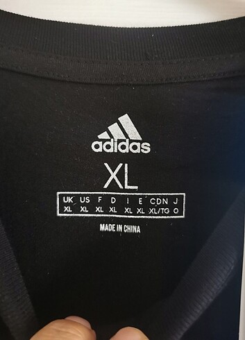 xl Beden siyah Renk Adidas tişört t-shirt 