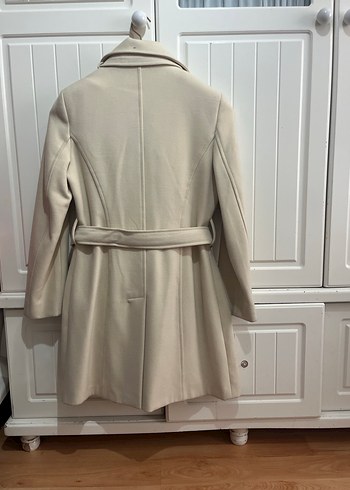 Krem Renkli Kemerli Kaban - Görsel 4