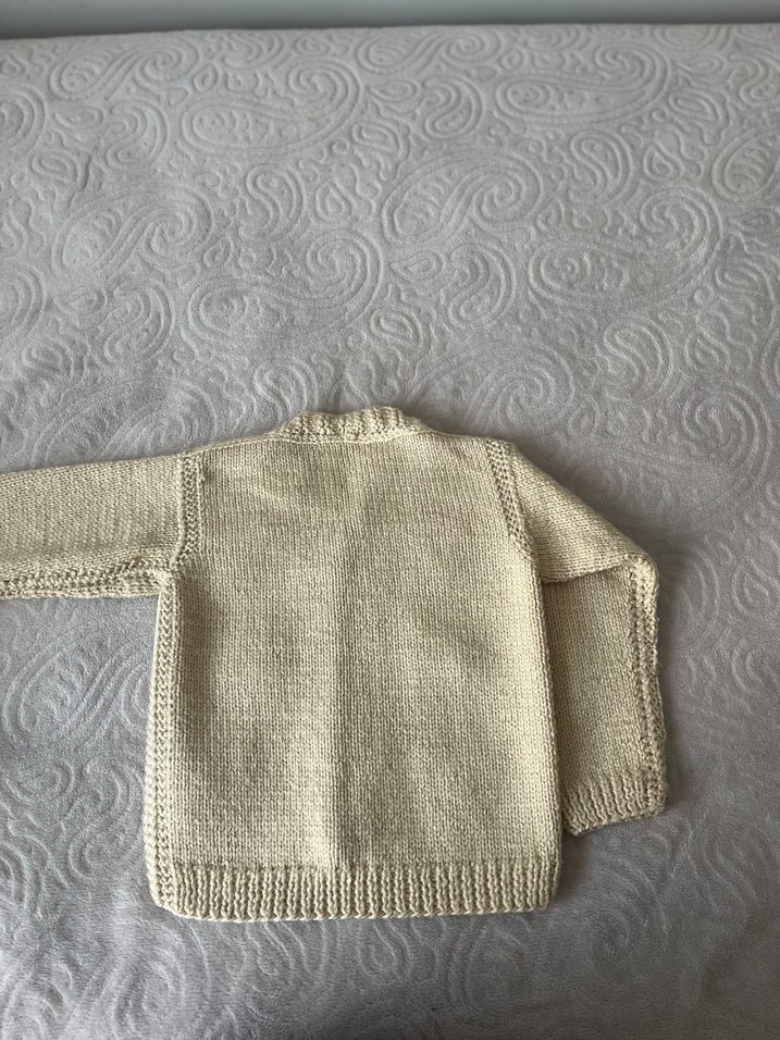 Erkek Çocuk Örme Ayıcık İşlemeli Hırka - Görsel 2