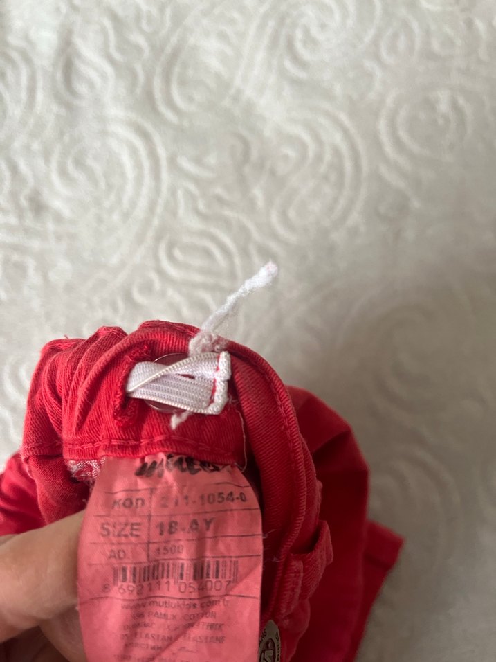 Düğmeli Kırmızı Erkek Çocuk Dar Kesim Pantolon - Görsel 4