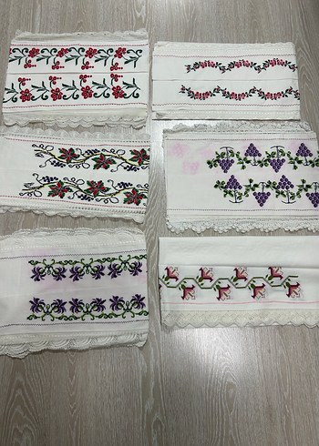 El İşlemeli Geleneksel Dantel Kenarlı Peçeteler