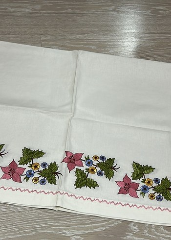 Nakışlı Beyaz Pastel Masa Örtüsü - Görsel 11