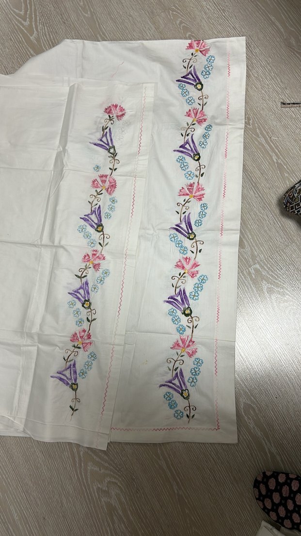 Nakışlı Beyaz Pastel Masa Örtüsü - Görsel 5