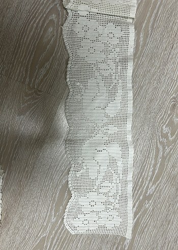 Çiçek Desenli El Yapımı Dantel Şerit