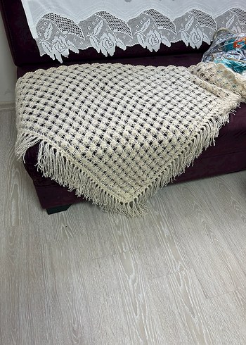 Dantel Detaylı Beyaz Kadın Örgü Şal - Görsel 3