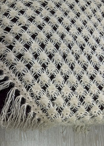 Dantel Detaylı Beyaz Kadın Örgü Şal - Görsel 4