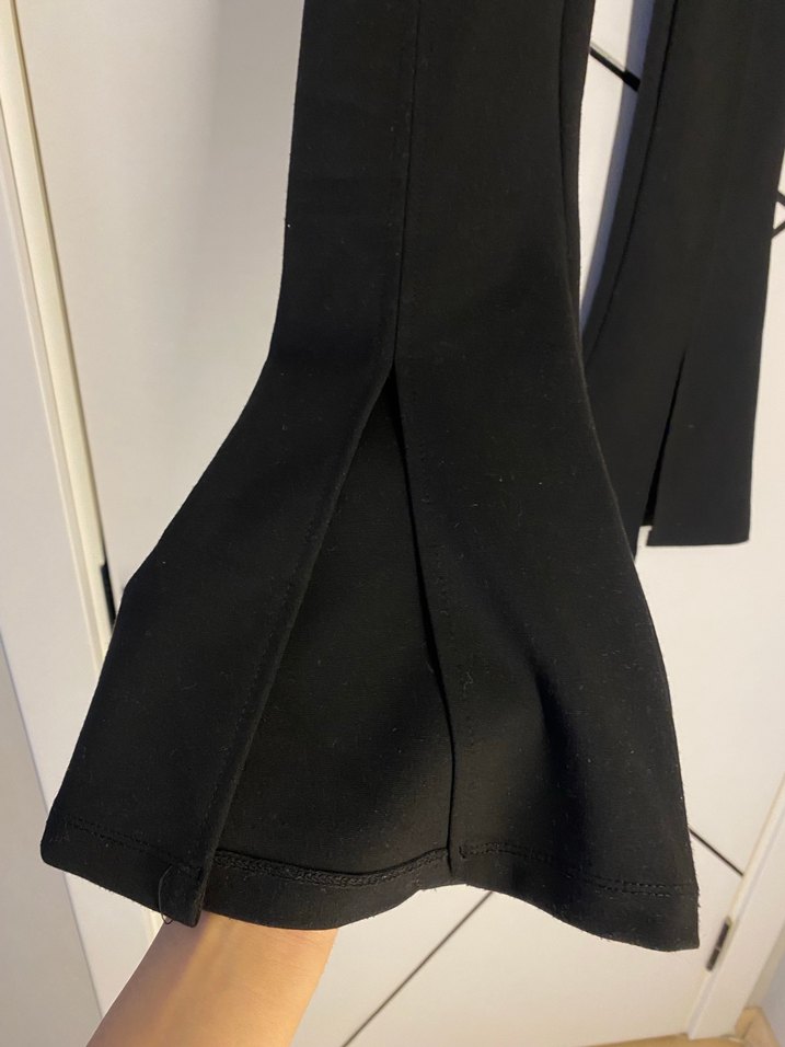 Kadın Siyah Yırtmaçlı İspanyol Paça Pantolon - Görsel 4