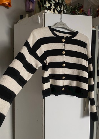 M beden Düğmeli Çizgili Kadın Hırka - Görsel 3