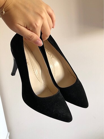 Siyah süet stiletto