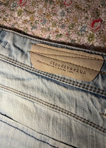 Mini Bol Kesim Denim Şort - Görsel 4