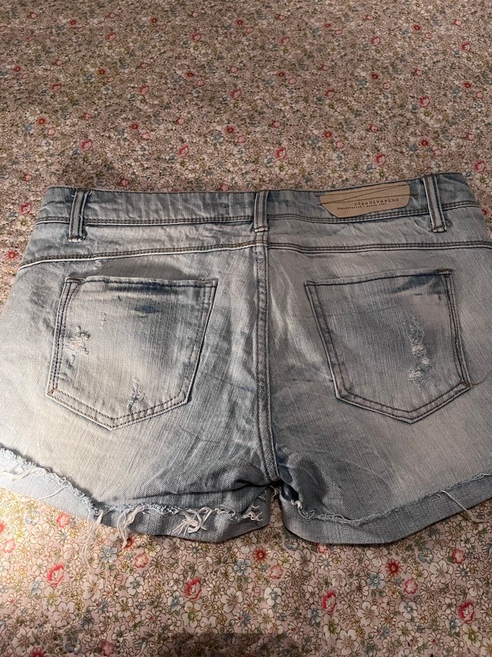 Mini Bol Kesim Denim Şort - Görsel 2