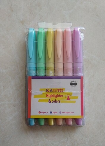 Boyama kitabı ve kalem setleri