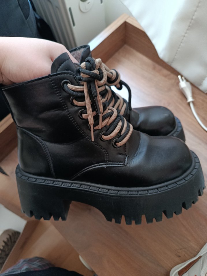 Siyah Kadın Deri Platform Topuklu Goth Bot - Görsel 2