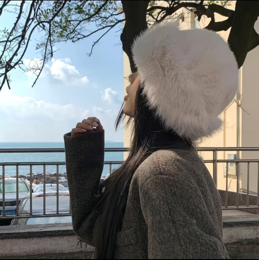 Kürklü Bej Kadın Bere - Görsel 3