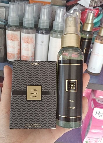 Avon little black drees parfüm 