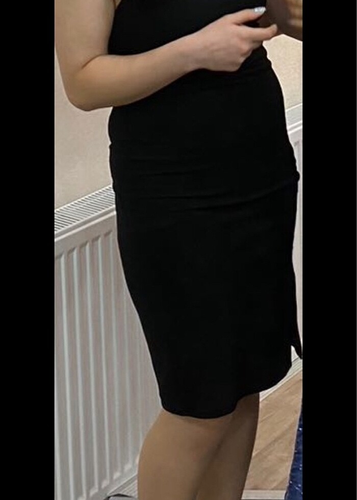 Siyah elbise zincir askı - Görsel 2