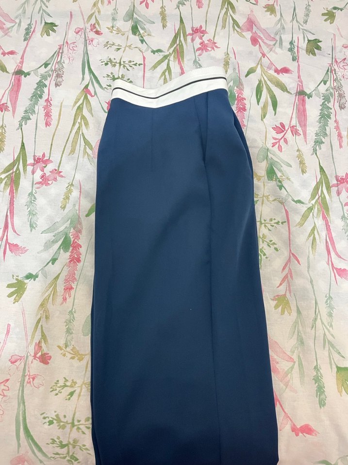 Mavi Beli Çizgili Midi Pilili Kadın Pantolon - Görsel 2