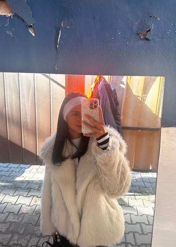 Beyaz Kürk Detaylı Midi Kadın Ceket - Görsel 3