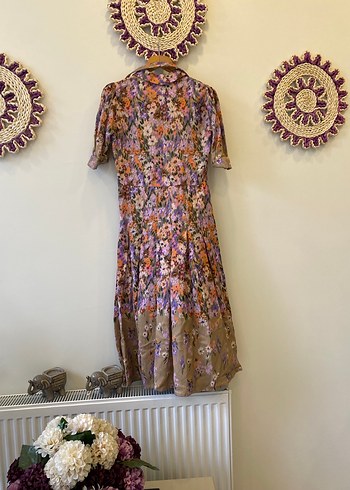 s Beden Vintage Tarzda Uzun Bej Çiçekli Elbise