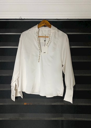 Adil ışık yakası taşlı saten gömlek - Görsel 3