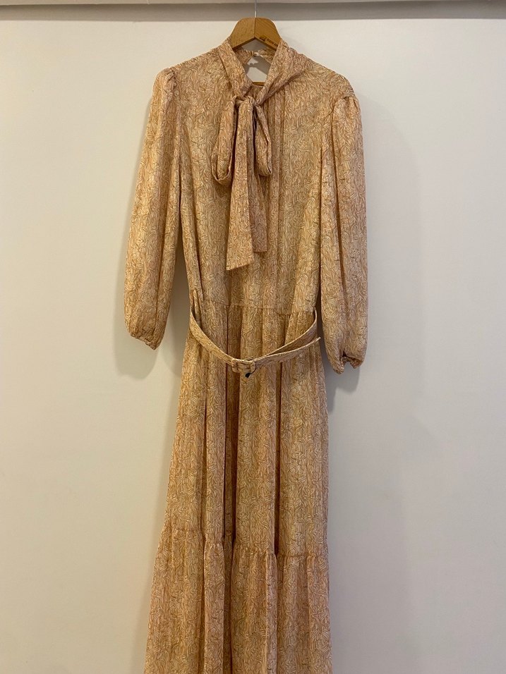 Bej Uzun Kollu Bel Detaylı Bohem Elbise - Görsel 3