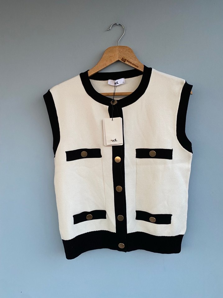 Adil ışık Düğmeli Kısa Beyaz Kadın Yelek - Görsel 2