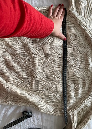 Yün örgülü inci ve taş detaylı ithal kazak - Görsel 4