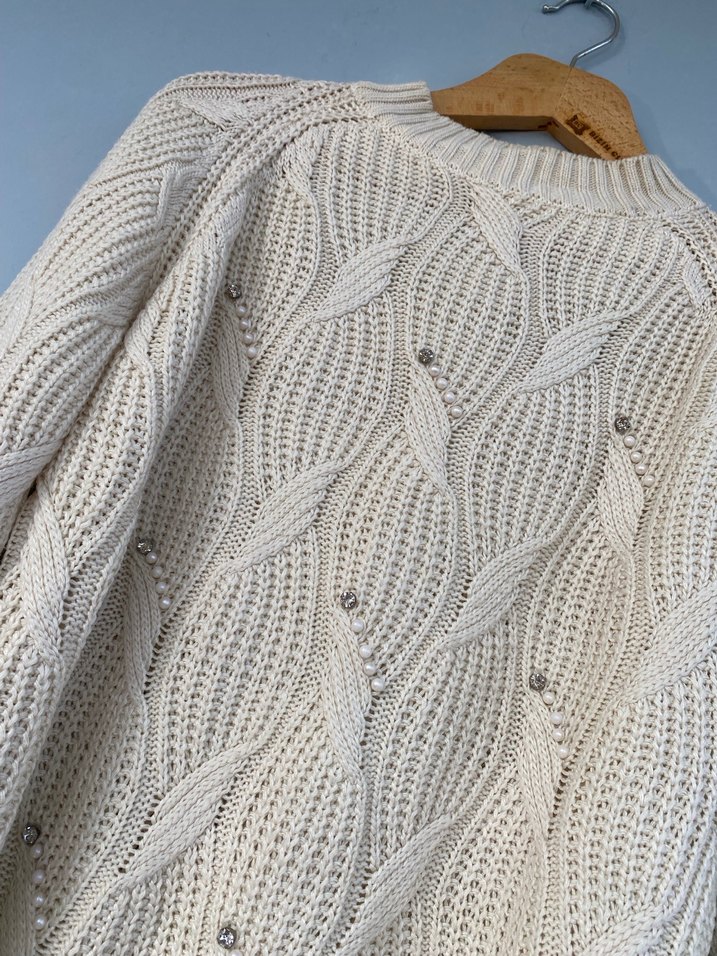 Yün örgülü inci ve taş detaylı ithal kazak - Görsel 2