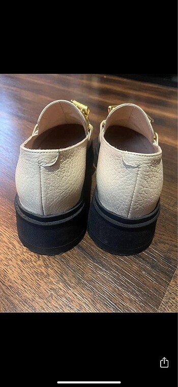 Zara Hakiki deri gold tokalı ayakkabı