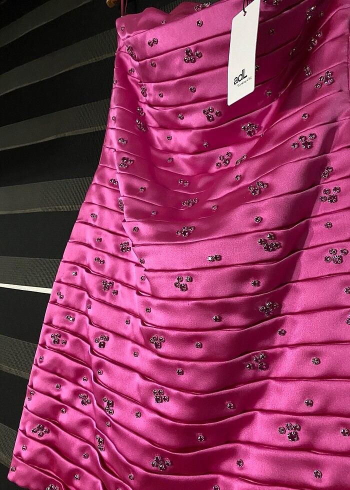 Mert aslan fuşya taşlı elbise - Görsel 4