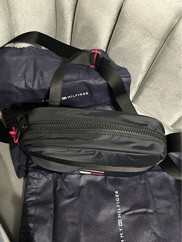  Beden siyah Renk Tommy jeans çanta