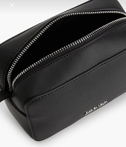 Beden Calvin klein askılı çanta