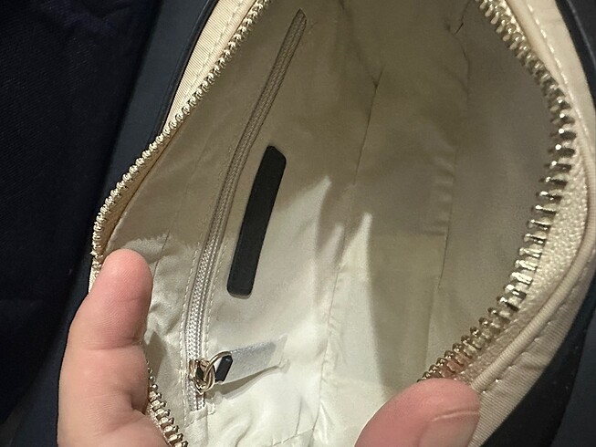  Beden Tommy hilfiger askılı çanta