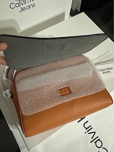 Beden Calvin klein askılı çanta