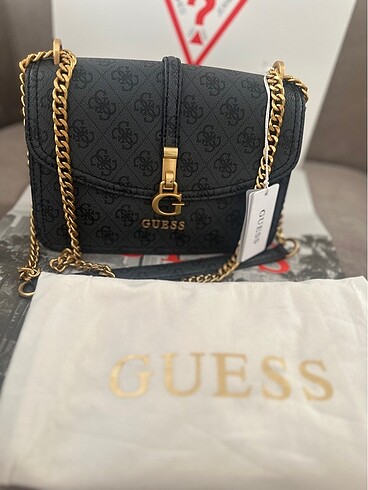 Beden Guess zincir askılı çanta