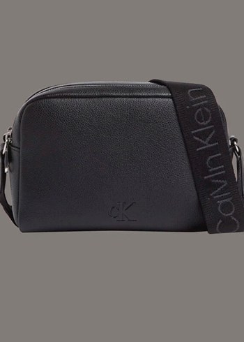 Calvin Klein Siyah Deri Kadın Çapraz Çanta