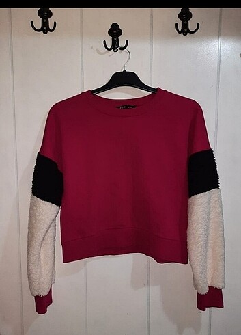 Crop Sweatshirt