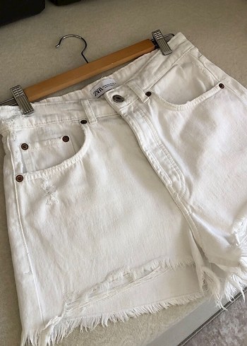 Zara Beyaz Jean Şort - Görsel 2